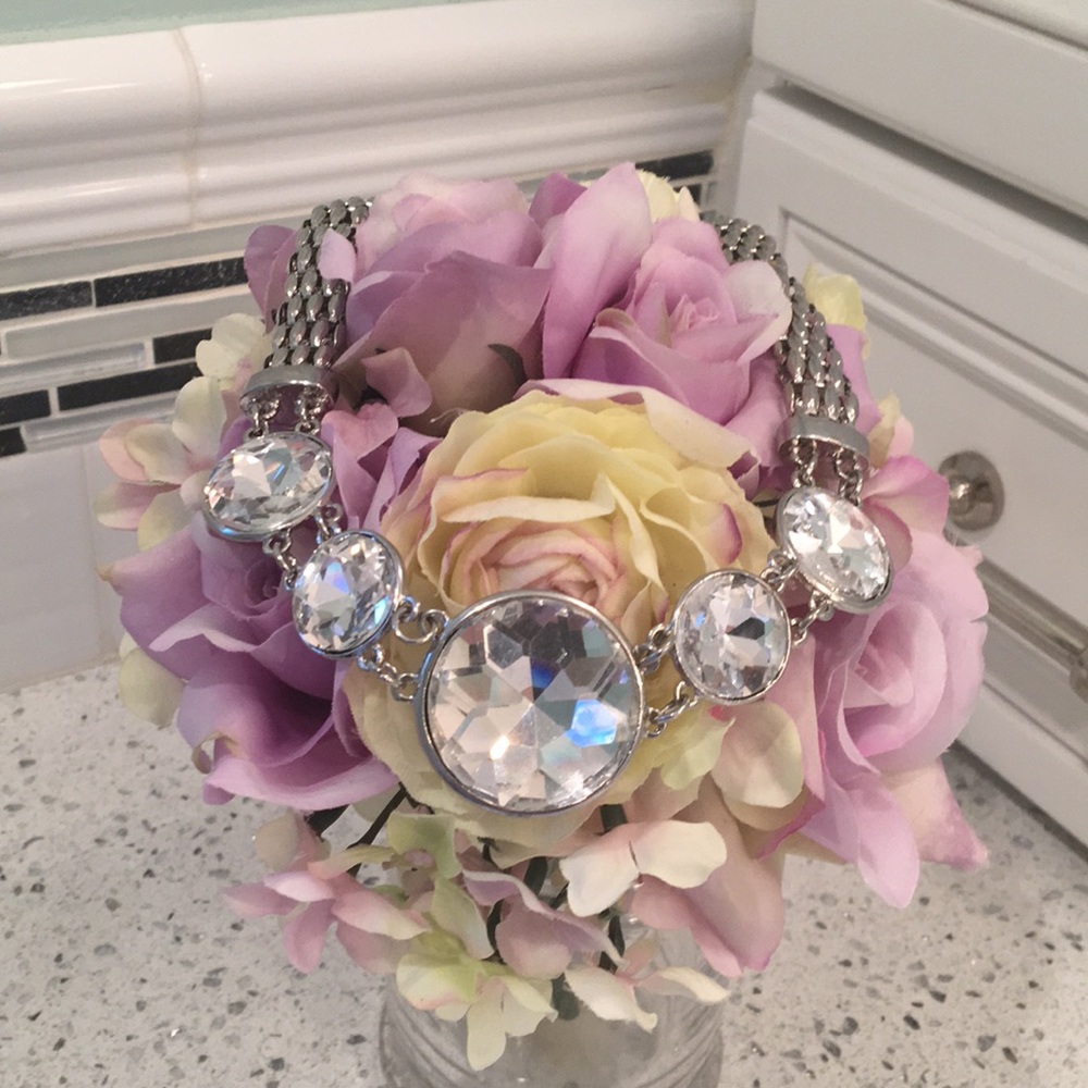 Costume diamond/silver-inspired necklace